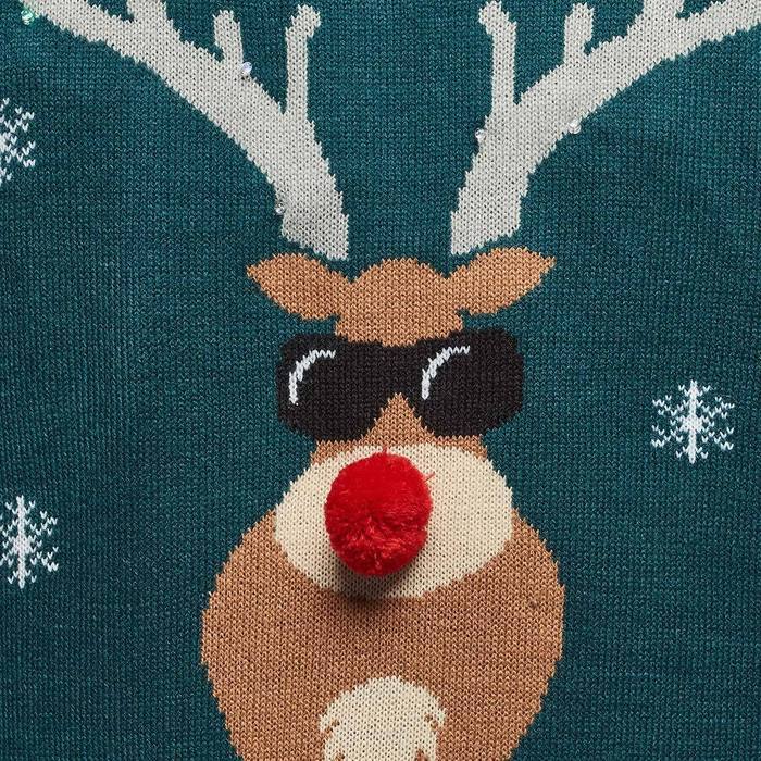 Jouluneule – jokaisen vaatekappale!