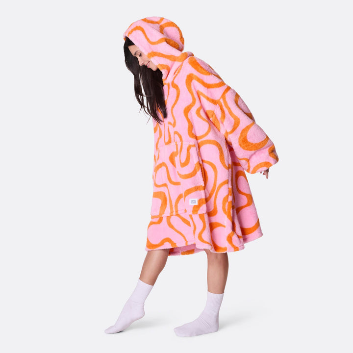 Vaaleanpunainen aaltoileva Teddy HappyHoodie