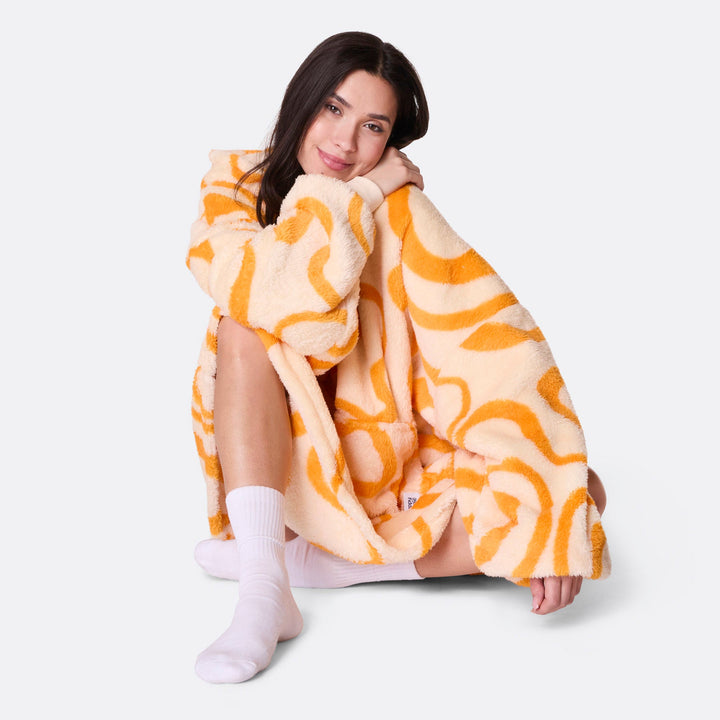 Keltainen aaltoileva Teddy HappyHoodie