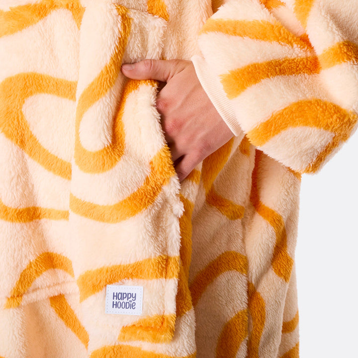 Keltainen aaltoileva Teddy HappyHoodie