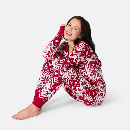 Naisten Punainen Joulupyjama neulekuviolla