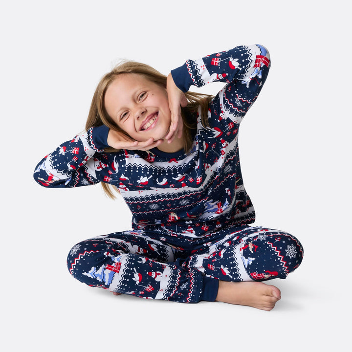 Lasten joulupyjama joulumaisema