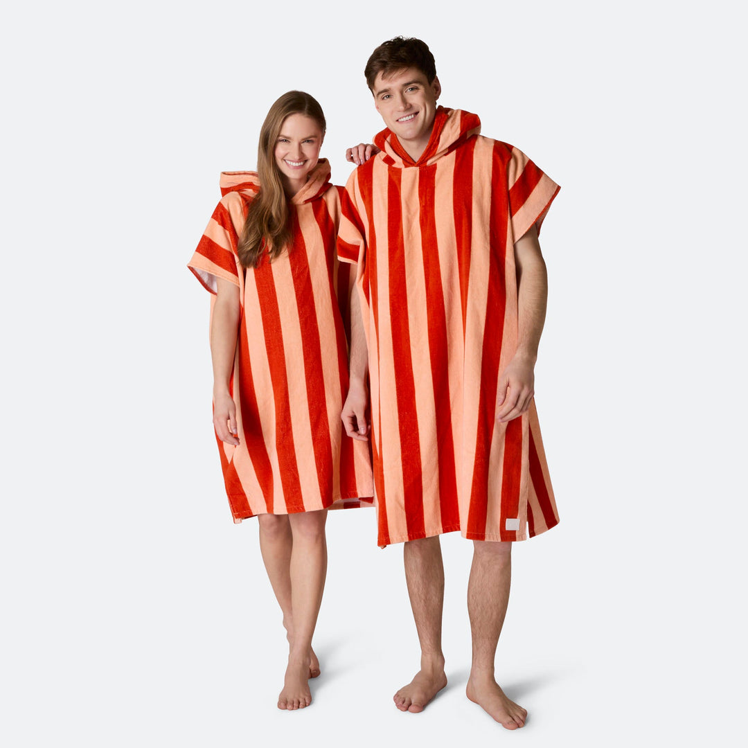 Raidallinen punainen Kylpyponcho
