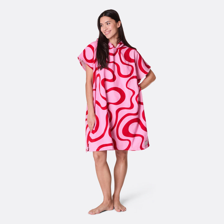 Vaaleanpunainen aaltoileva kylpyponcho