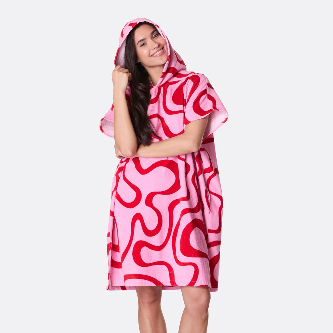 Vaaleanpunainen aaltoileva kylpyponcho