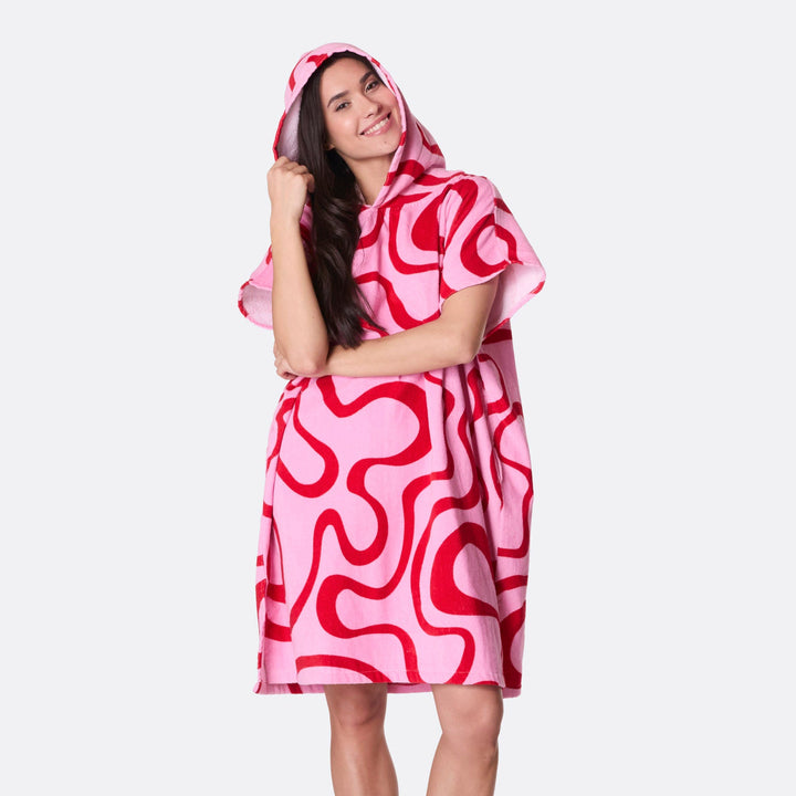 Vaaleanpunainen aaltoileva kylpyponcho