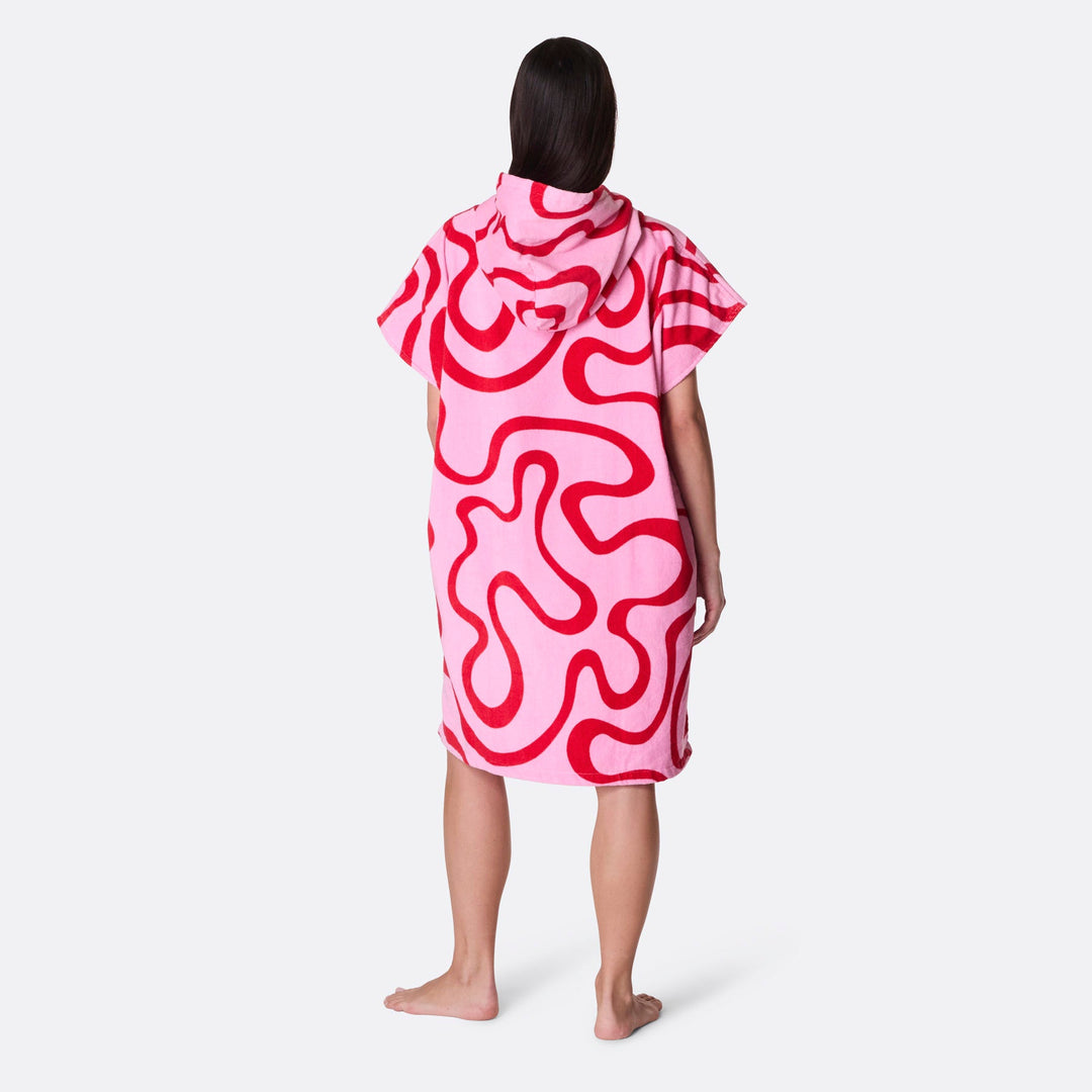 Vaaleanpunainen aaltoileva kylpyponcho